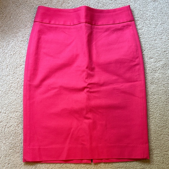 Banana Republic Vibrant Pink Pencil Skirt - Picture 1 of 4